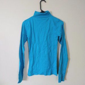 Grip Women's Blue Long-Sleeve Turtleneck Size M